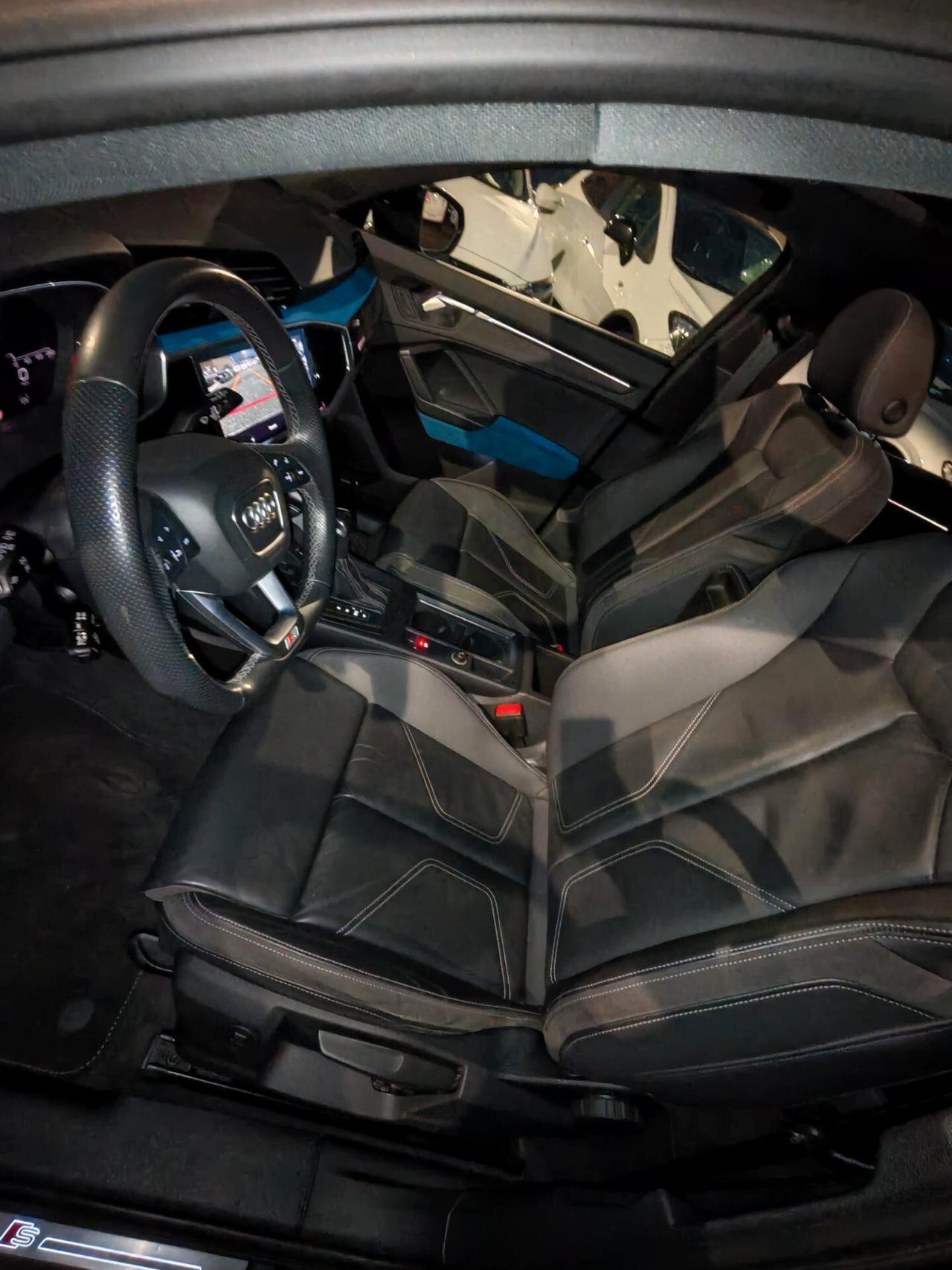 Audi Q3 SPB 40 TDI quattro S tronic line edition Total black