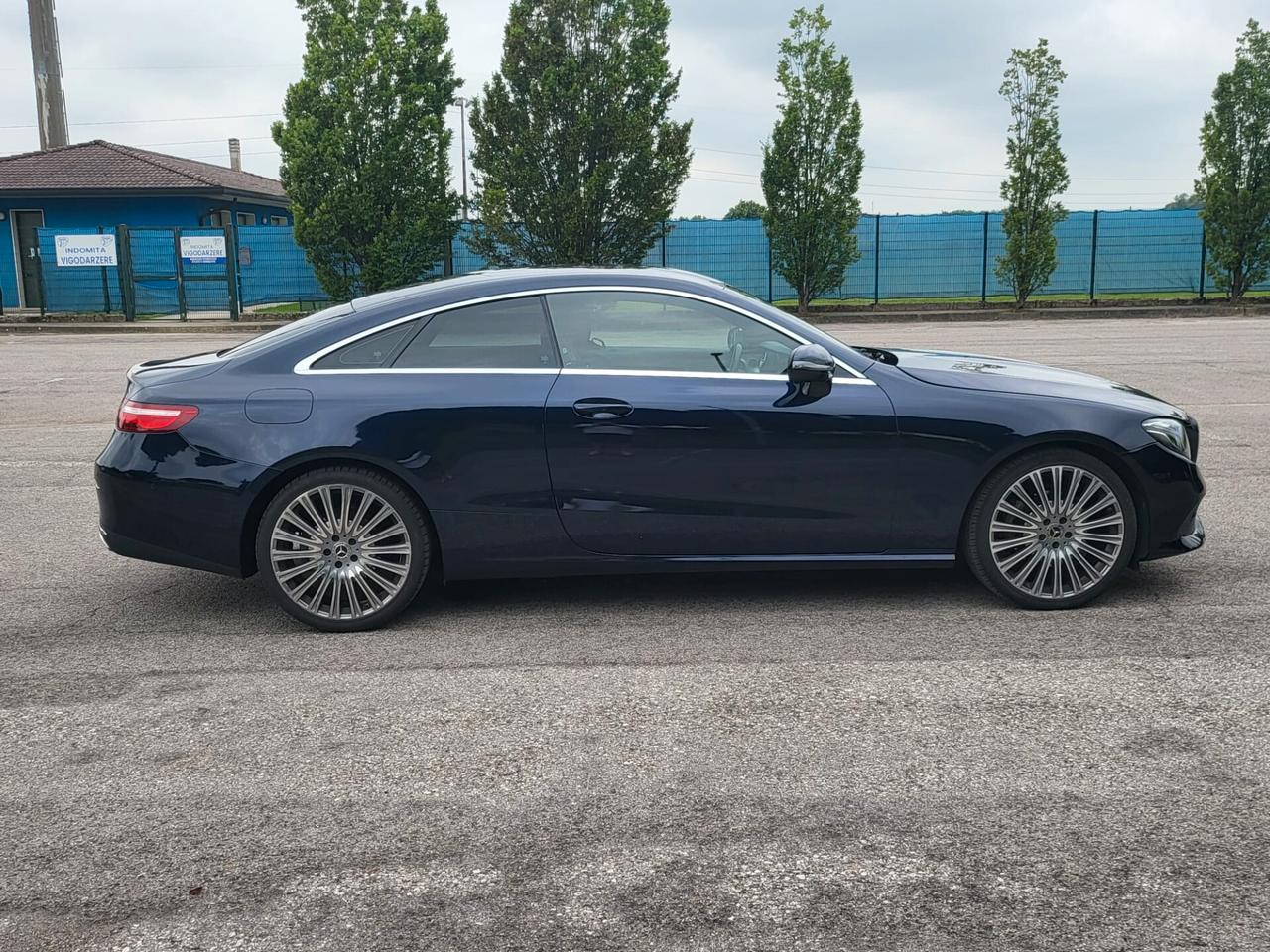 Mercedes-benz E 220 E 220 d 4Matic Business Sport