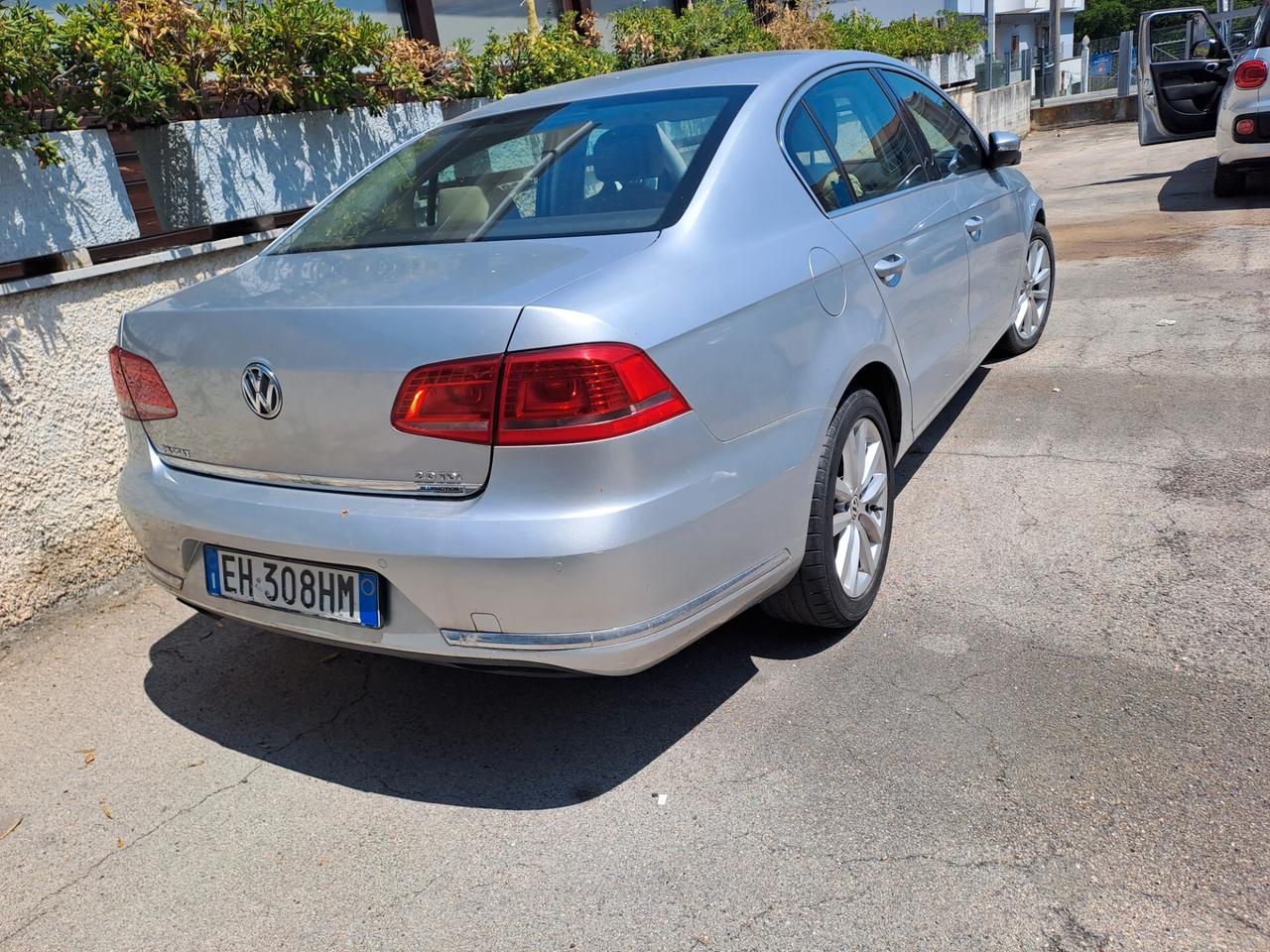 Volkswagen Passat 2.0 TDI Highline BlueM. Tech.