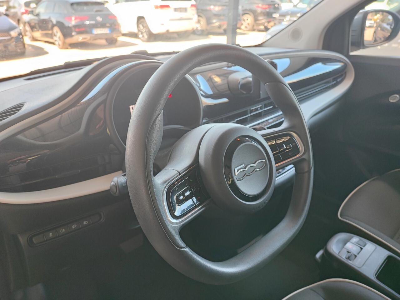 Fiat 500 500e Berlina 23,8 kWh Action