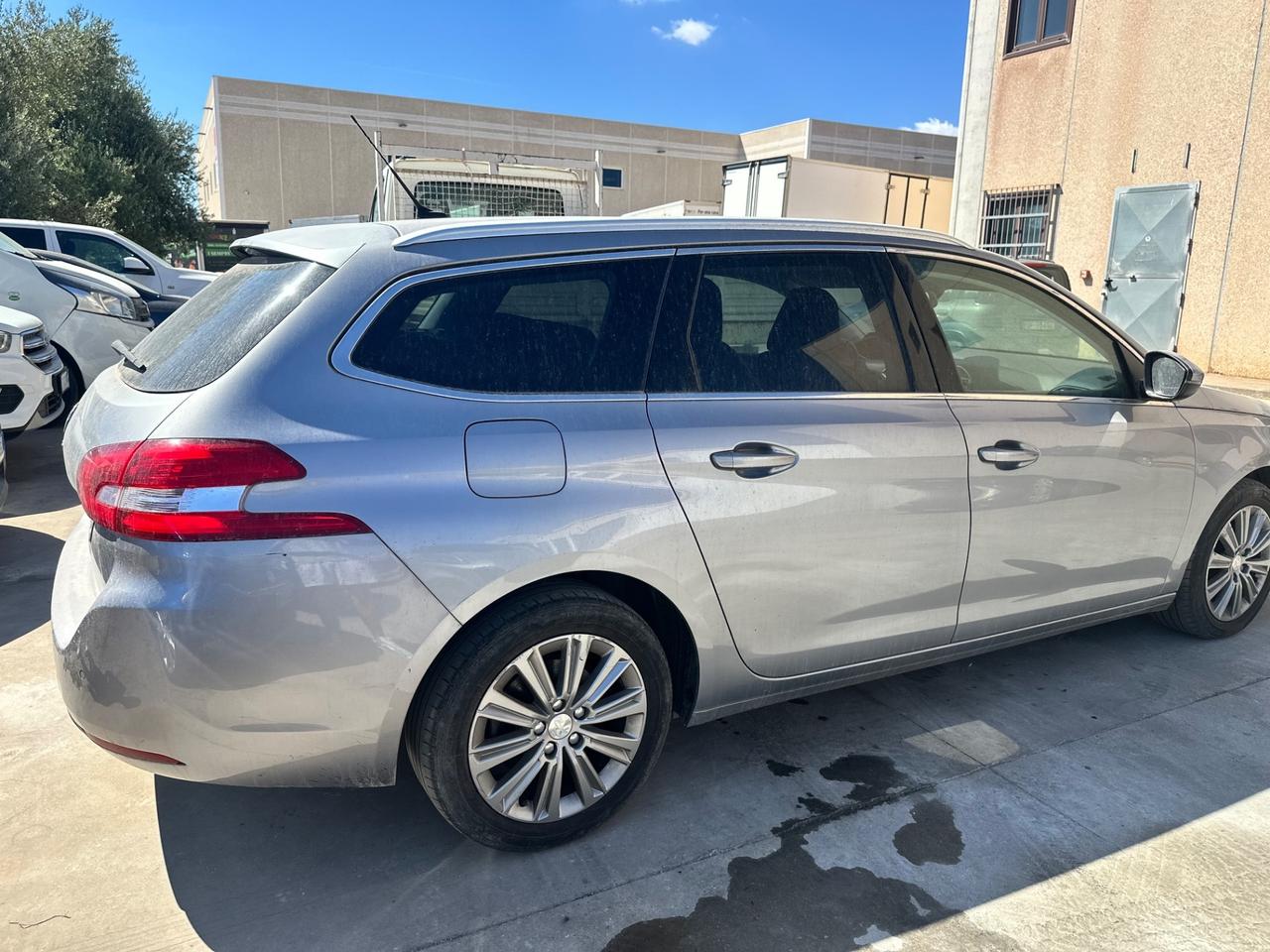 Peugeot 308 BlueHDi 130 S&S SW Business