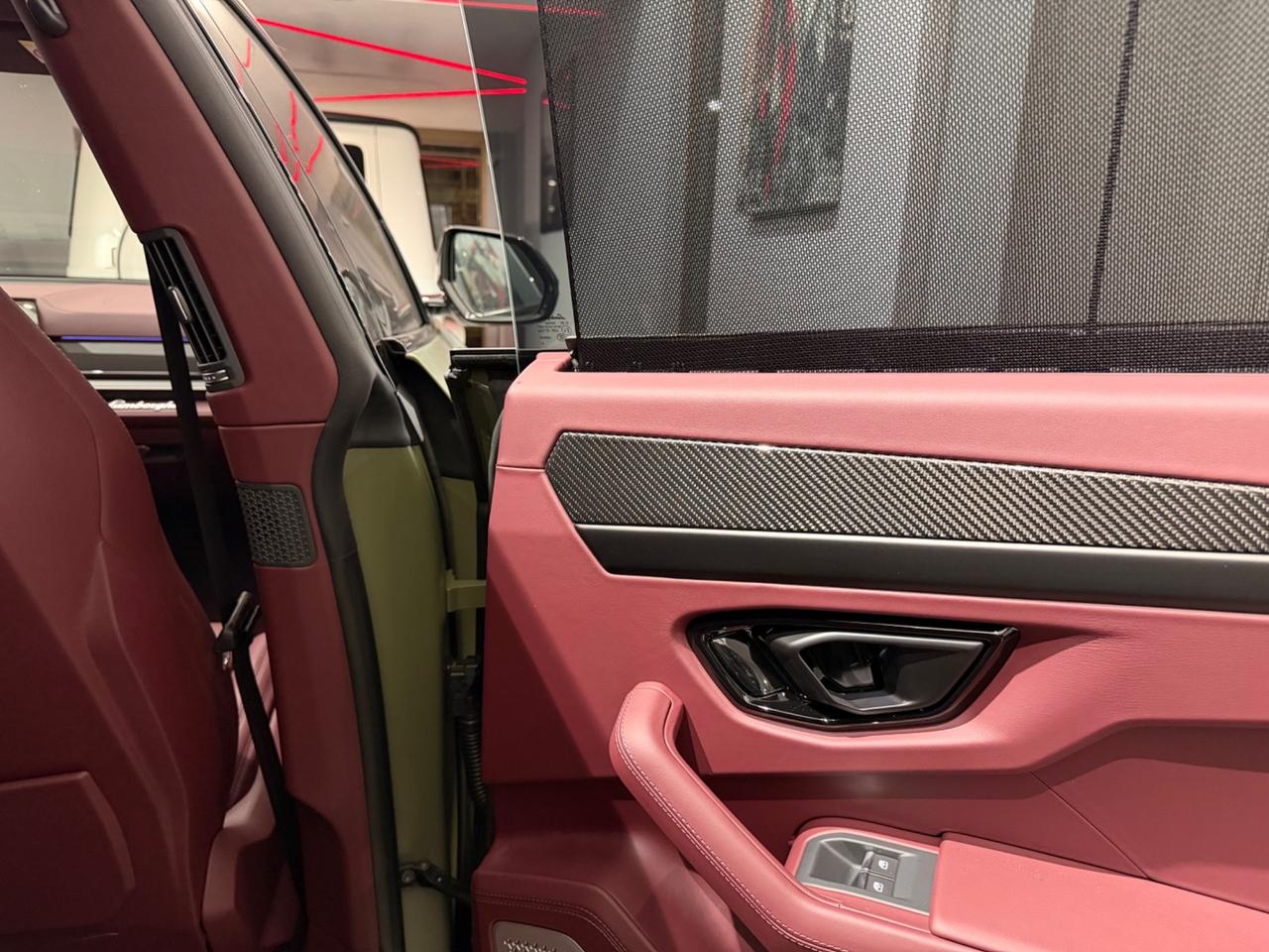 Urus 4.0 SE ive esposti a pronta consegna 820cv