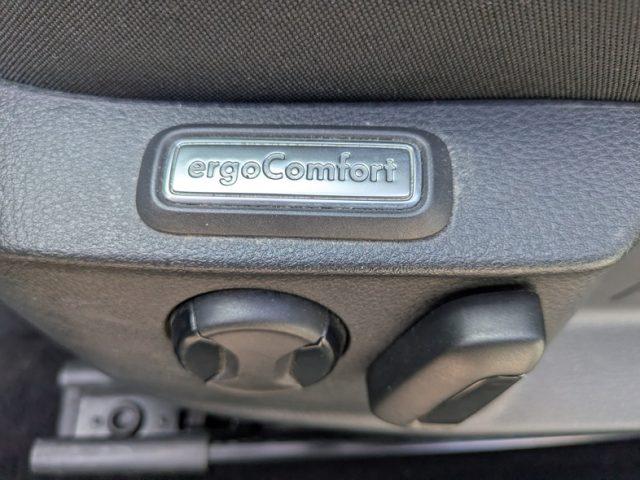 VOLKSWAGEN Passat Variant 2.0 TDI DSG Business