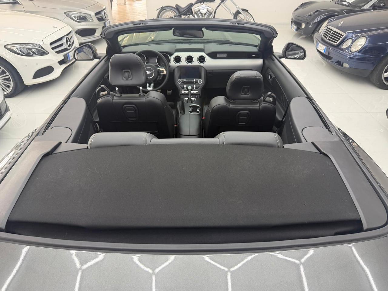 Ford Mustang Convertible 5.0 V8 421CV - Benzina