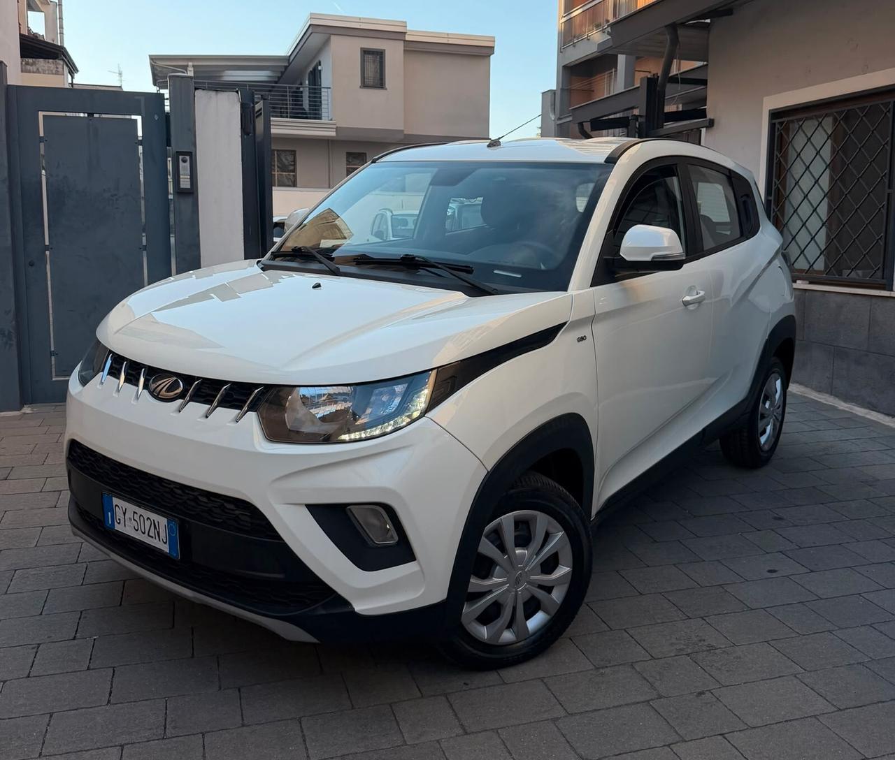 Mahindra KUV100 1.2 VVT K6+ 87cv