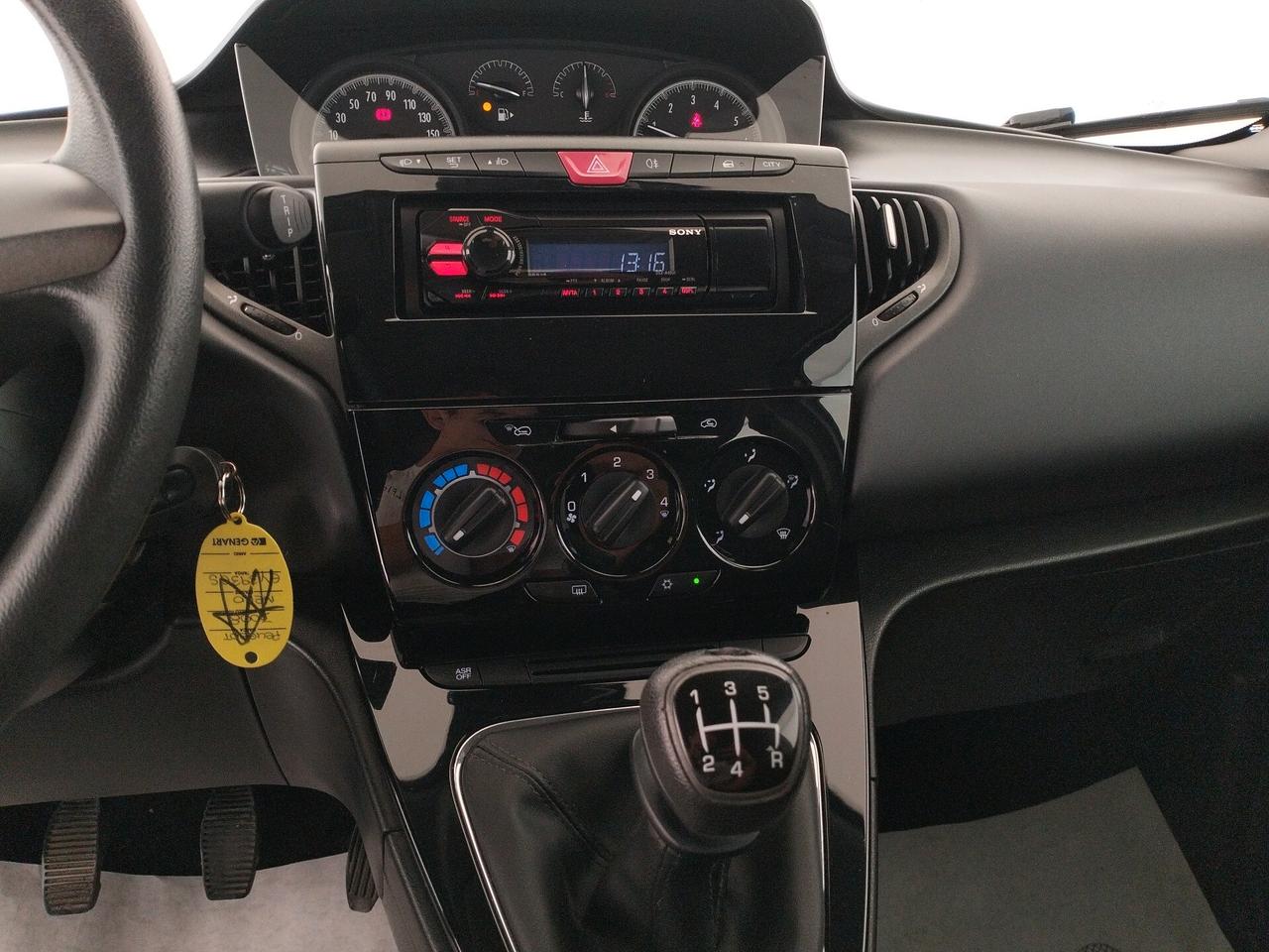 Lancia Ypsilon 1.2 69 CV Silver - NEOPATENTATI