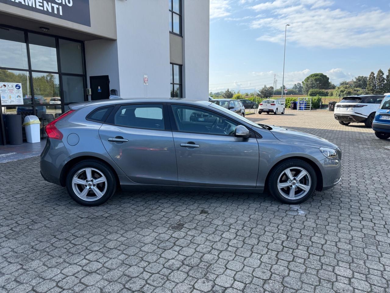 Volvo V40 - 2.0D. |UNIPRO|NAVI