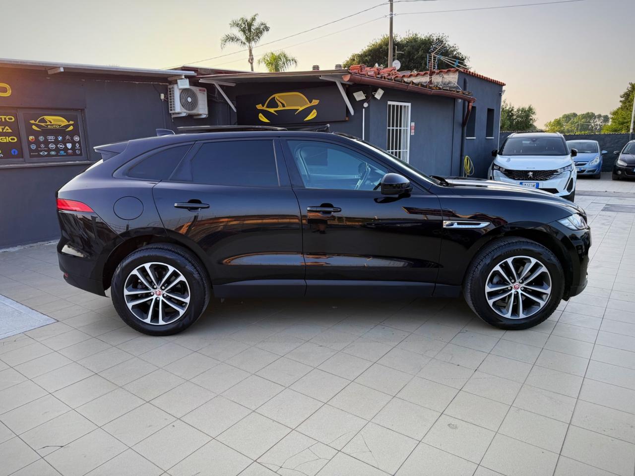 Jaguar F-Pace 2.0 D 180 CV AWD aut. Portfolio Garanzia 12 Mesi