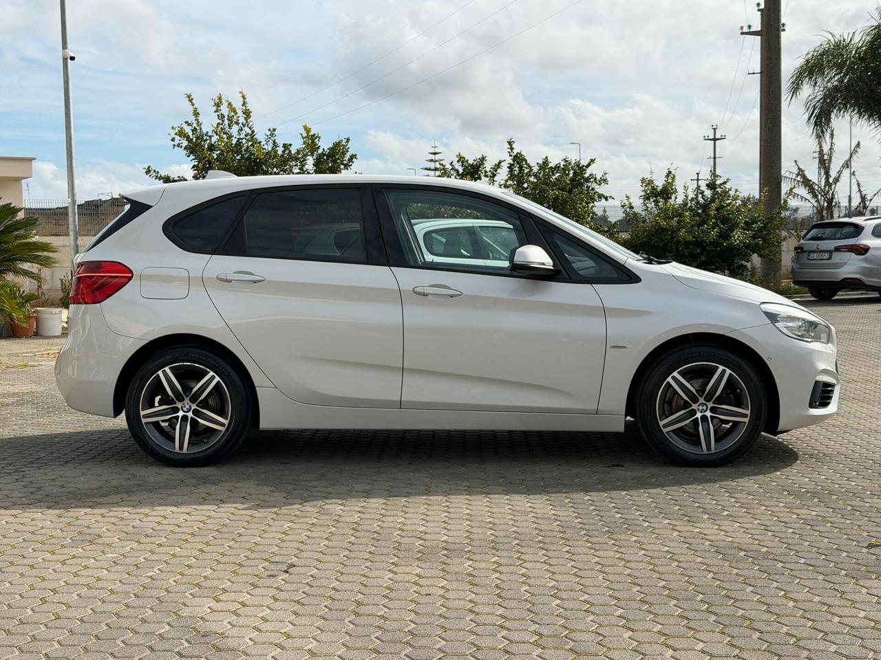 Bmw 218 218d Active Tourer Sport