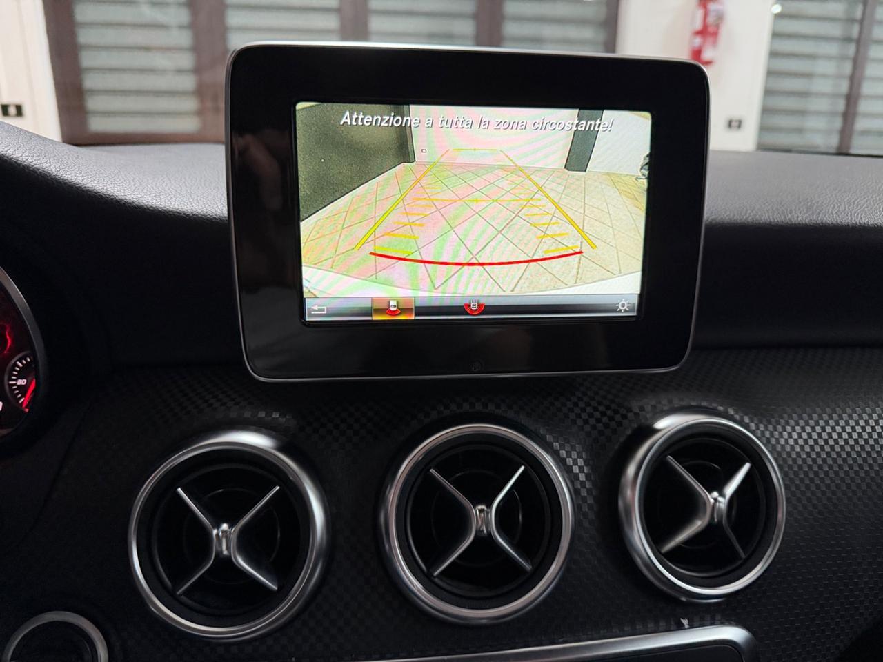 MERCEDES Classe A160d (90) Premium 2016