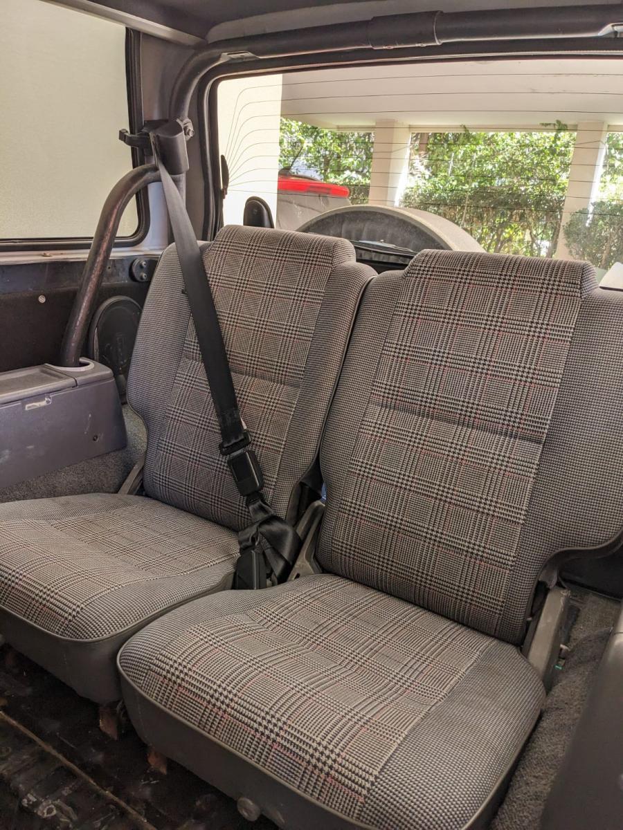 DAIHATSU - Feroza - 1.6i Resin-top Full-Time DX