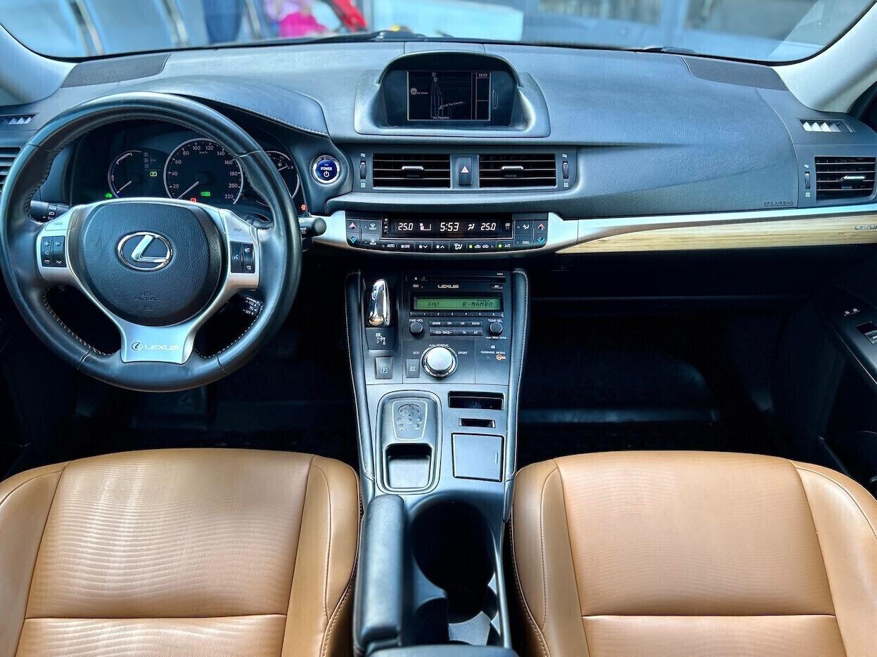 Lexus CT 200h Hybrid Executive - 2013