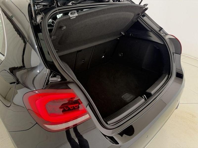 Mercedes-Benz Classe A A 180 d Sport auto