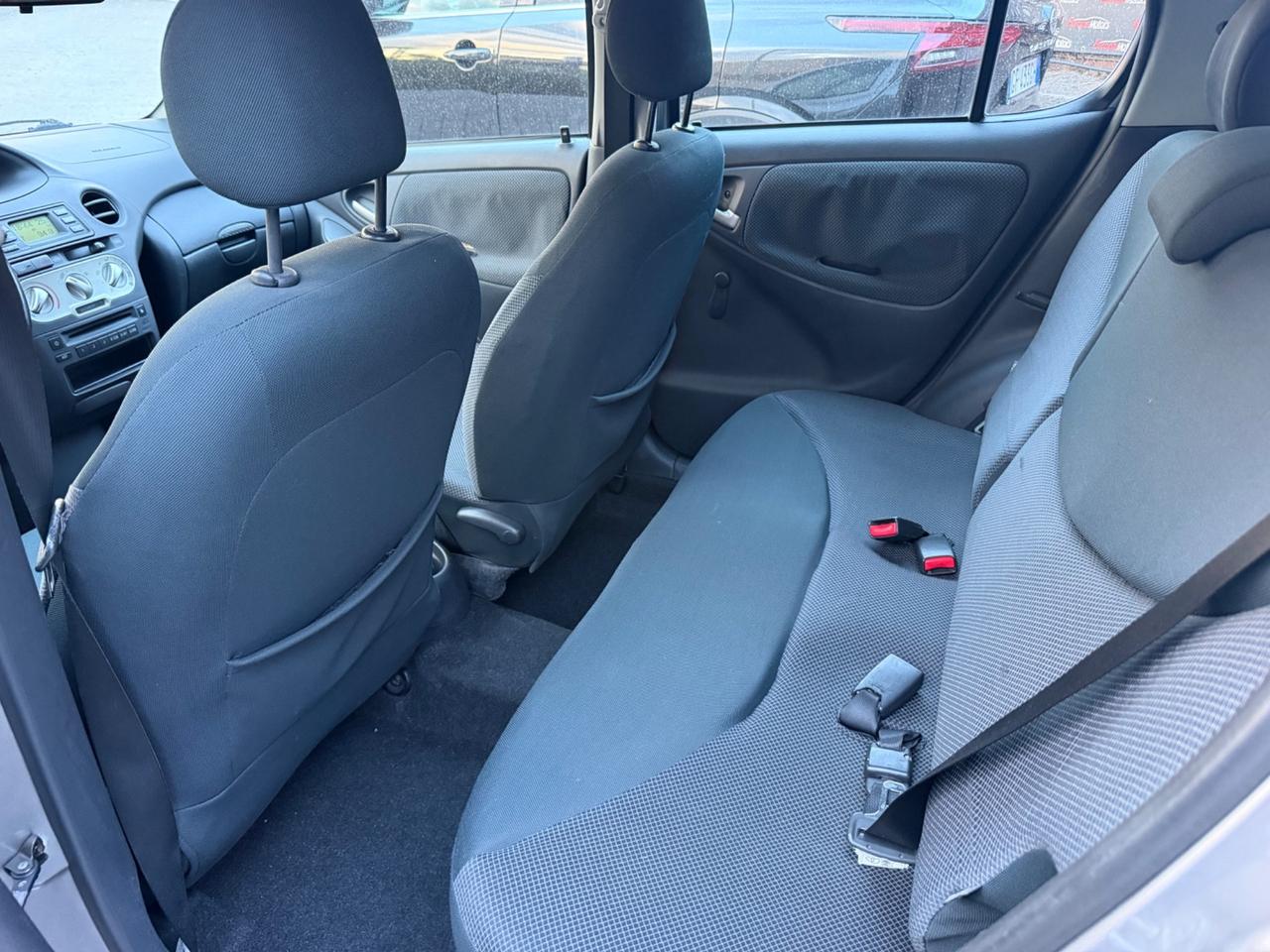 Toyota Yaris 1.3i 16V cat 5 porte Sol Blue