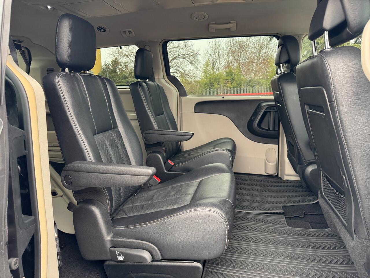 Lancia Voyager 2.8 Turbodiesel Platinum 163 CV