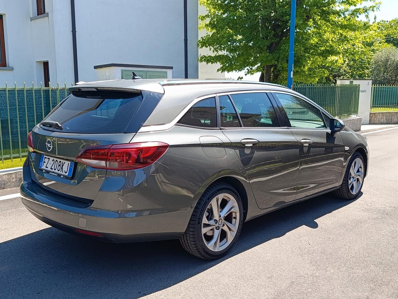Opel Astra 1.5 CDTI 122 CV S&S Sports Tourer Ultimate