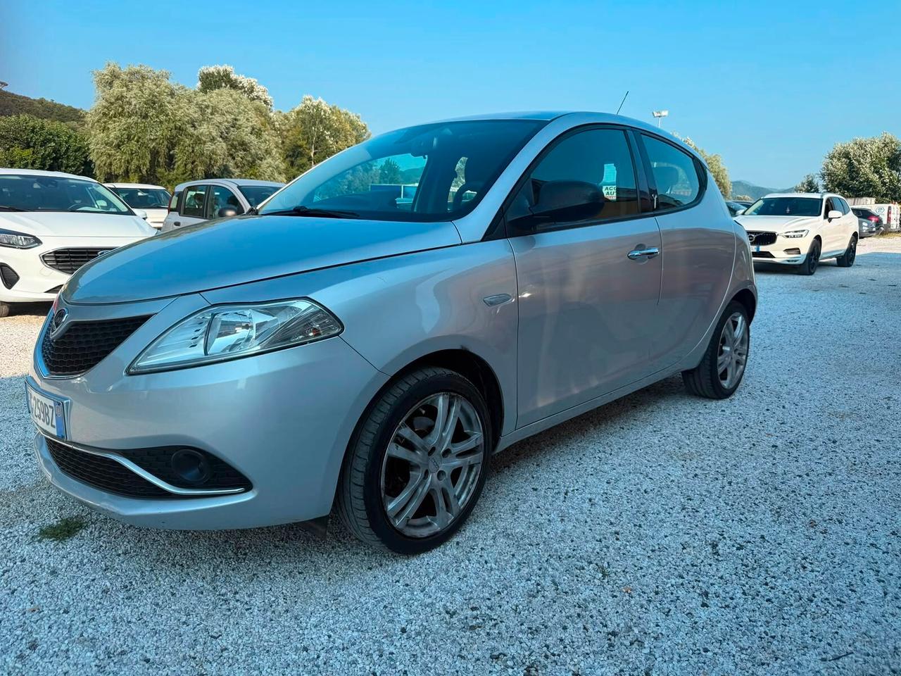 Lancia Ypsilon 1.2 69 CV 5 porte Gold
