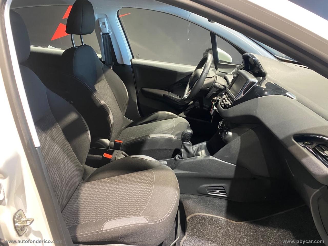 PEUGEOT 208 PureTech 82 5p. Allure