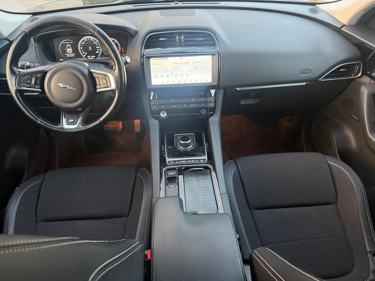 Jaguar F-Pace 2.0 D 180 CV AWD R-Sport