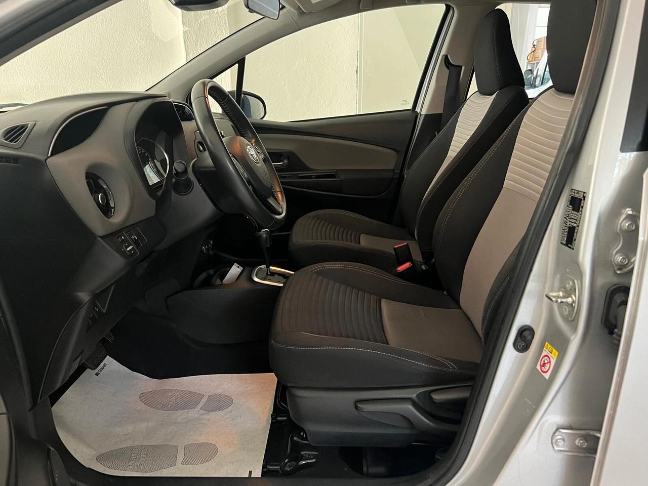 Toyota Yaris 1.5 Hybrid Business - 2019