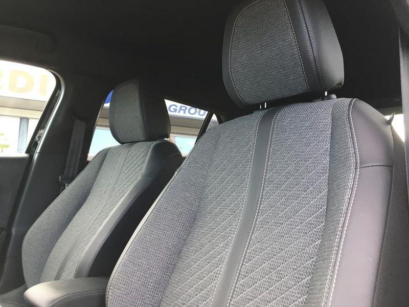 Peugeot 2008 PureTech 100 Allure ACCESSORIATA * 2024