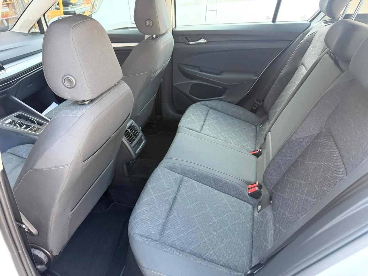 Volkswagen Golf 1.5 TGI DSG Life