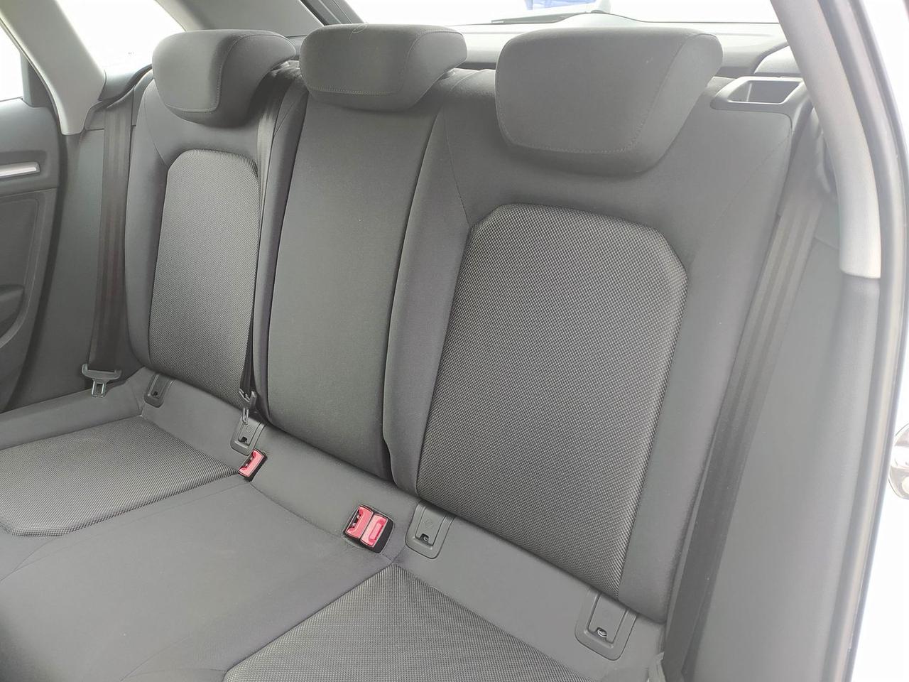 Audi A3 Business Line 2.0 35 TDI #7770