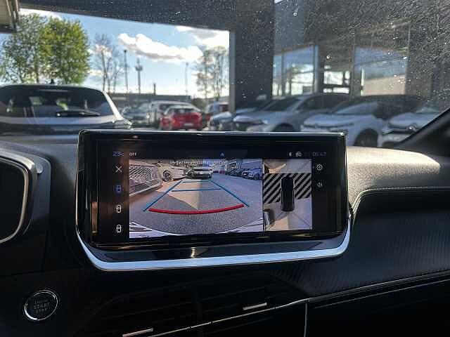 Peugeot 208 1.2 Hybrid 100cv E-DCS6 GT + NAVI KM ZERO