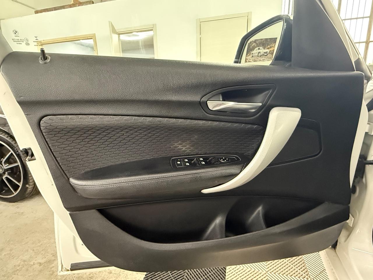 Bmw 116 116d 5p. Urban Msport PER NEOPATENTATI