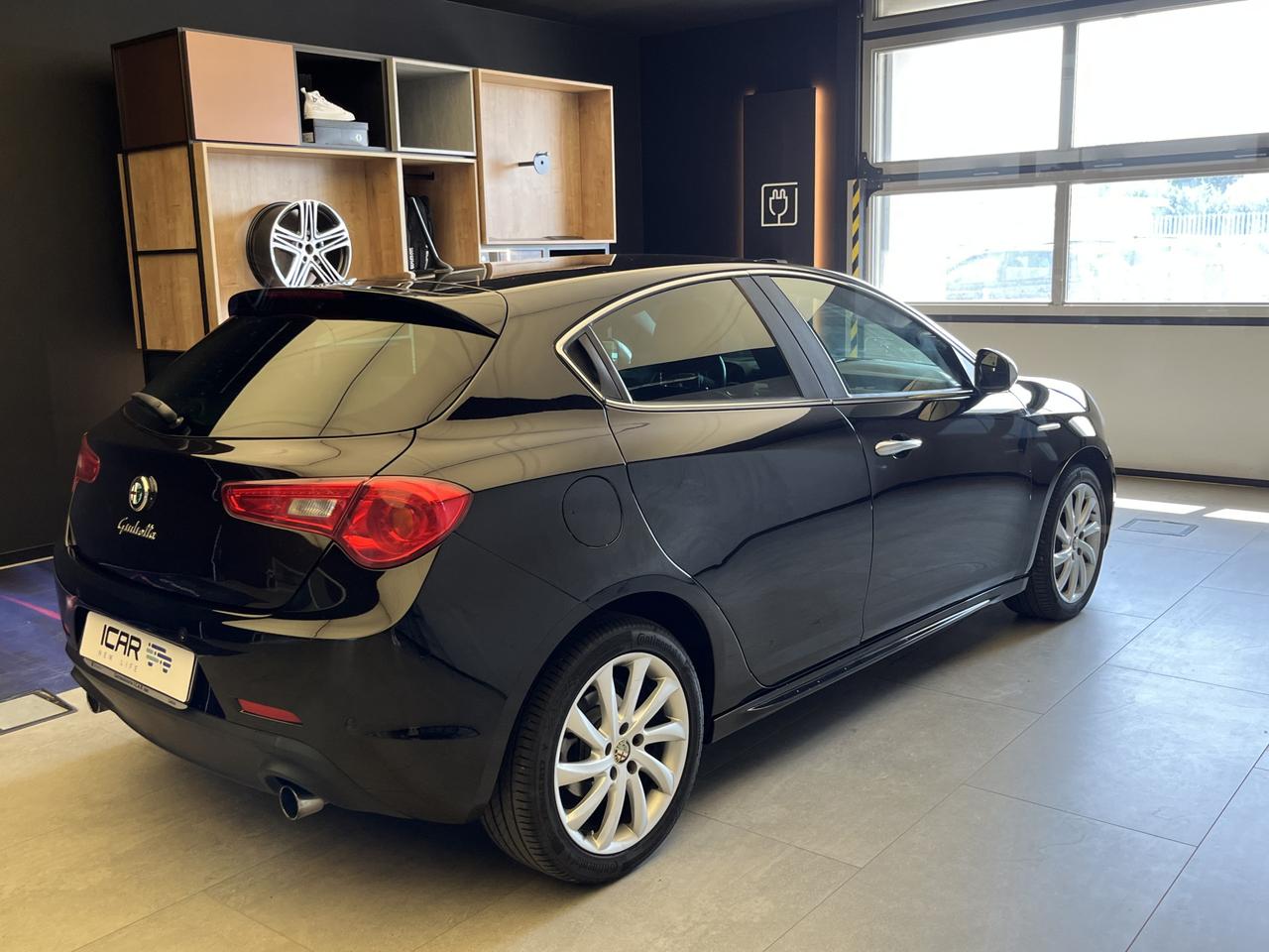 ALFA ROMEO Giulietta III - Giulietta 2.0 jtdm(2) Distinctive 140cv