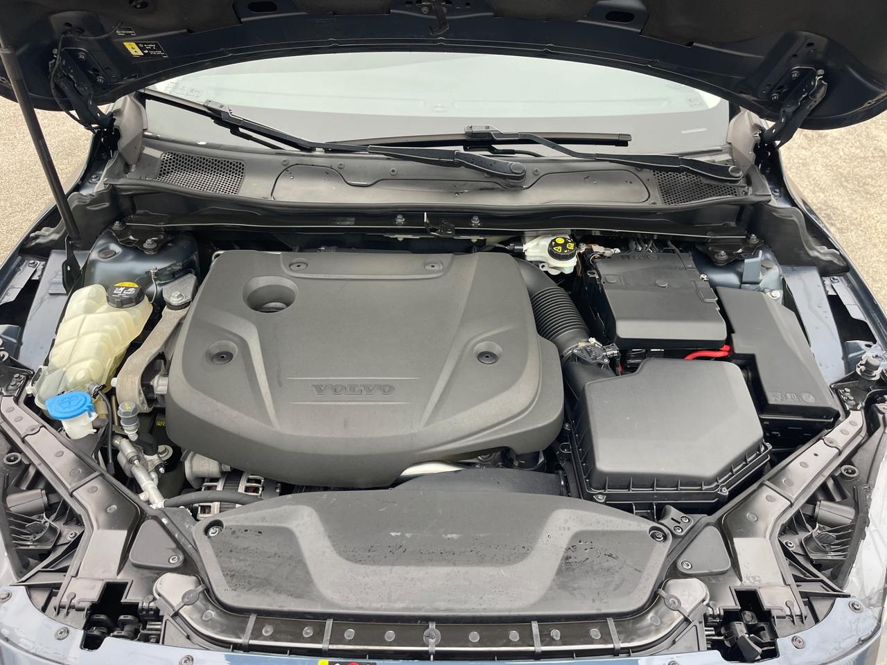 VOLVO V40 2.0D D2 120CV MANUALE FULL NAVI MY16