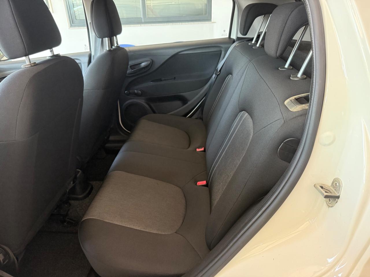 Fiat Punto 1.3 MJT II 75 CV 5 porte Street N1 AUTICARRO