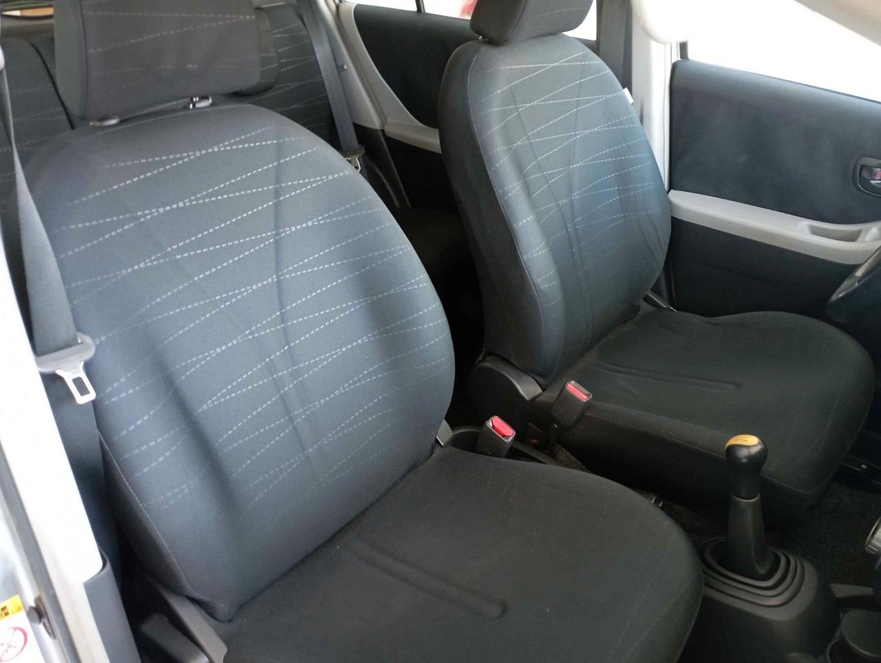 Toyota Yaris 1.3 5 porte Luna