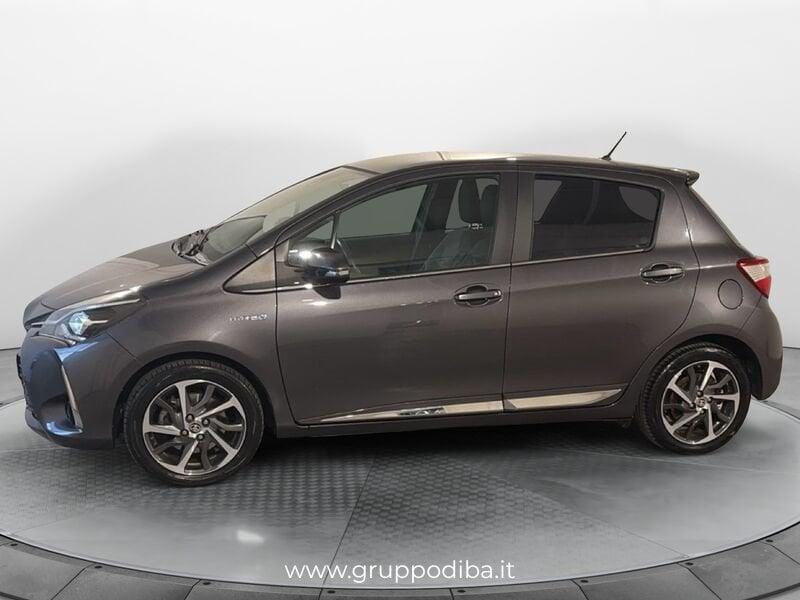Toyota Yaris III 2017 5p Benzina 5p 1.5h Trend Grey Edition my18