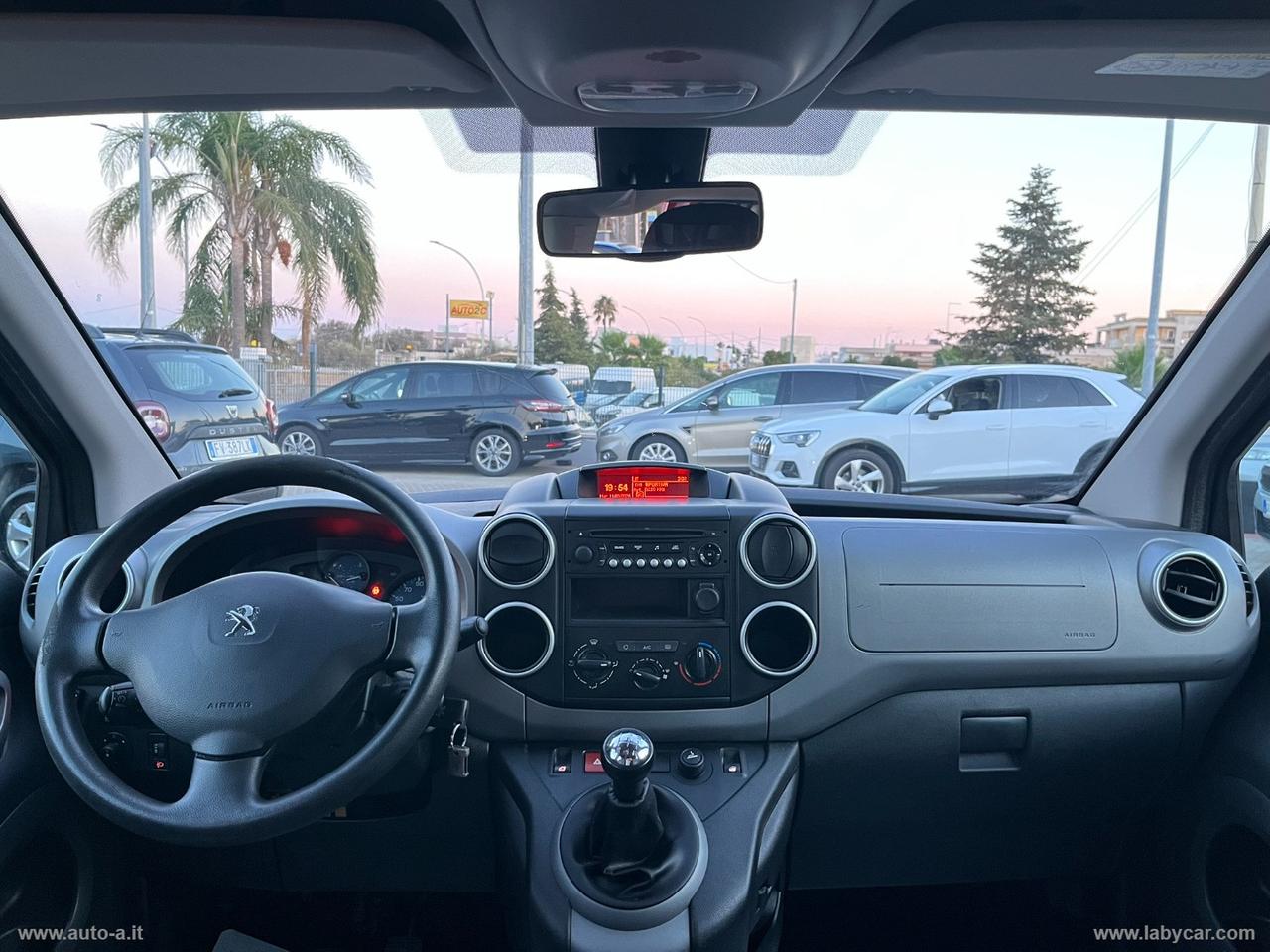 PEUGEOT Partner Tepee VTi 120 Active