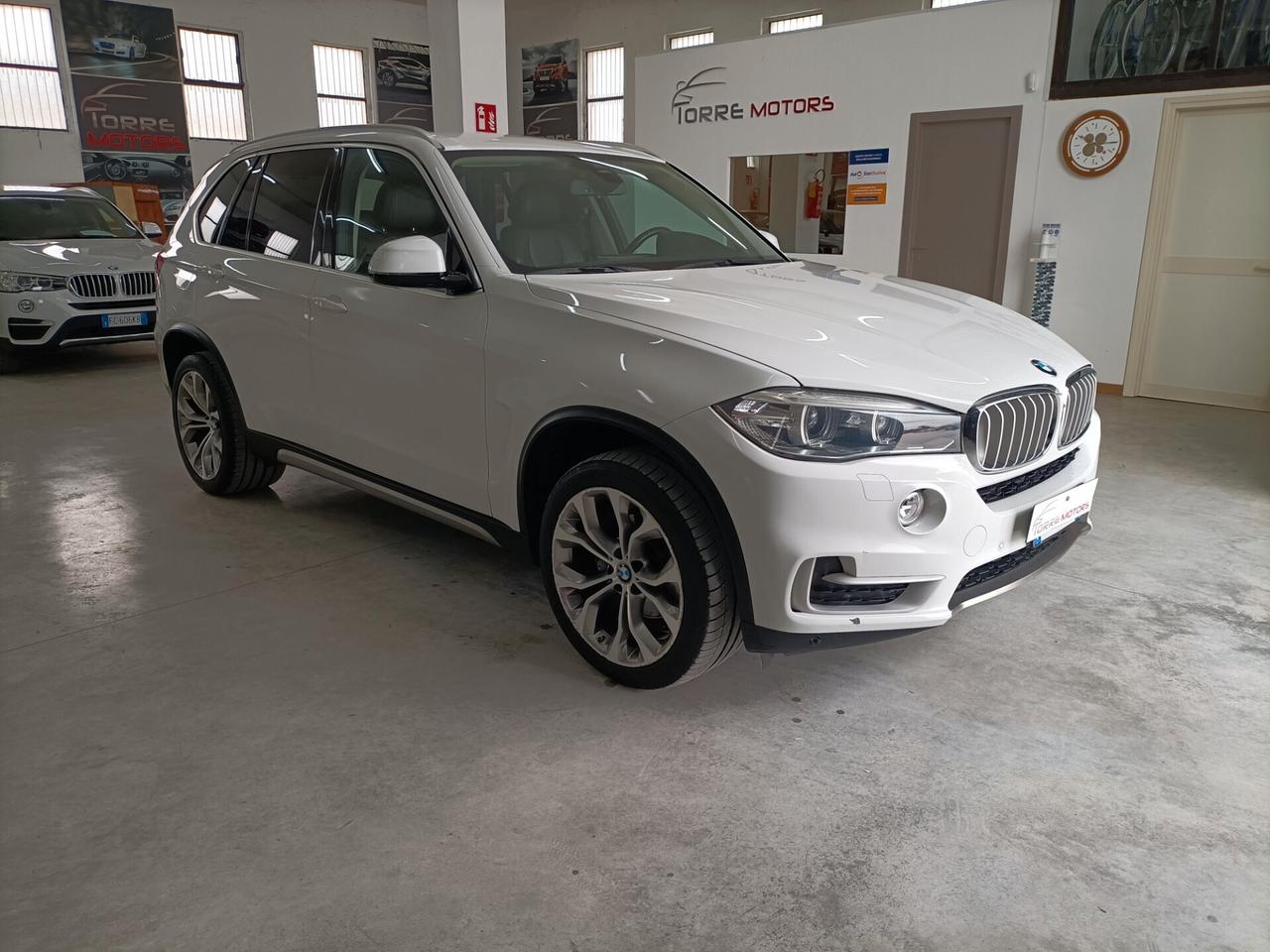Bmw X5 xDrive30d 258CV Luxury 10/2015