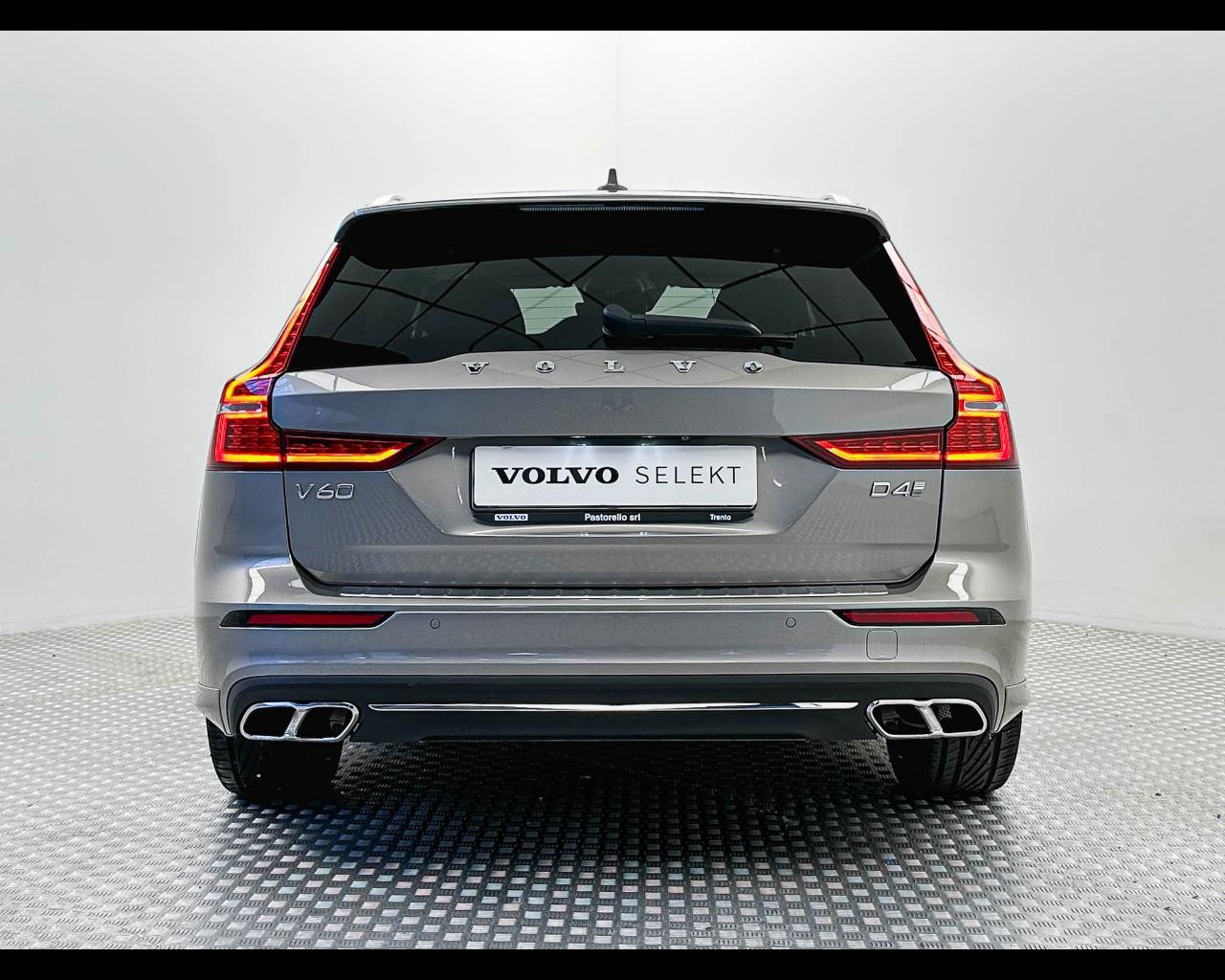 VOLVO V60 (2018-->) - V60 D4 Geartronic Inscription