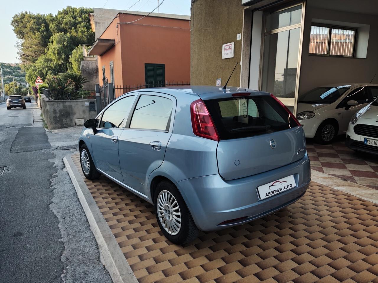 NOLEGGIO Fiat Grande Punto 1.2 Giugiaro Design