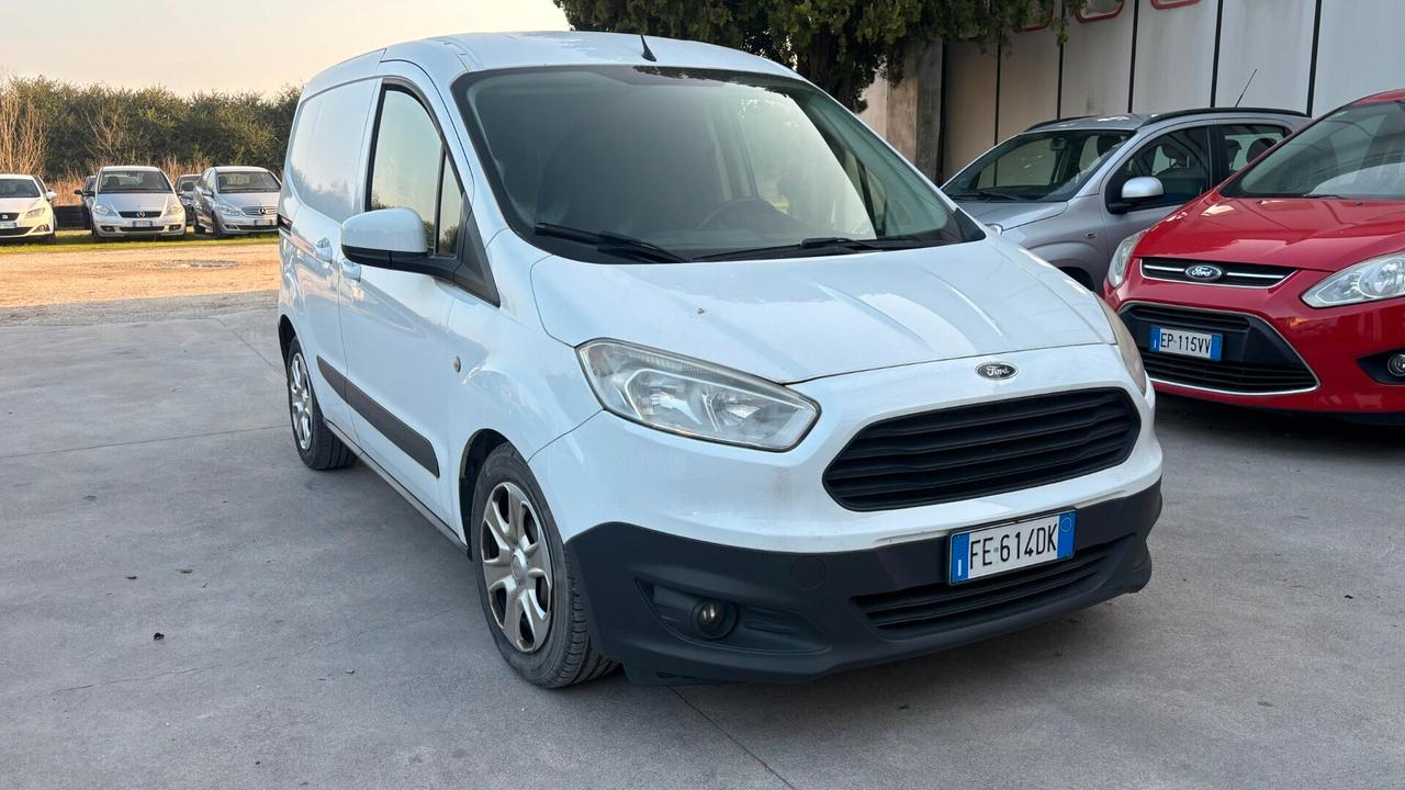 Ford Tourneo Courier 1.6 TDCI 95 CV Titanium