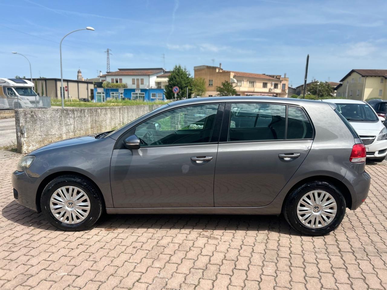 Volkswagen Golf 1.6 TDI DPF 5p. Highline