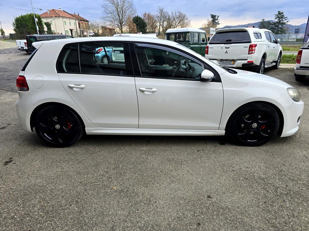 Volkswagen Golf 1.6 TDI 105CV COMFORTLINE