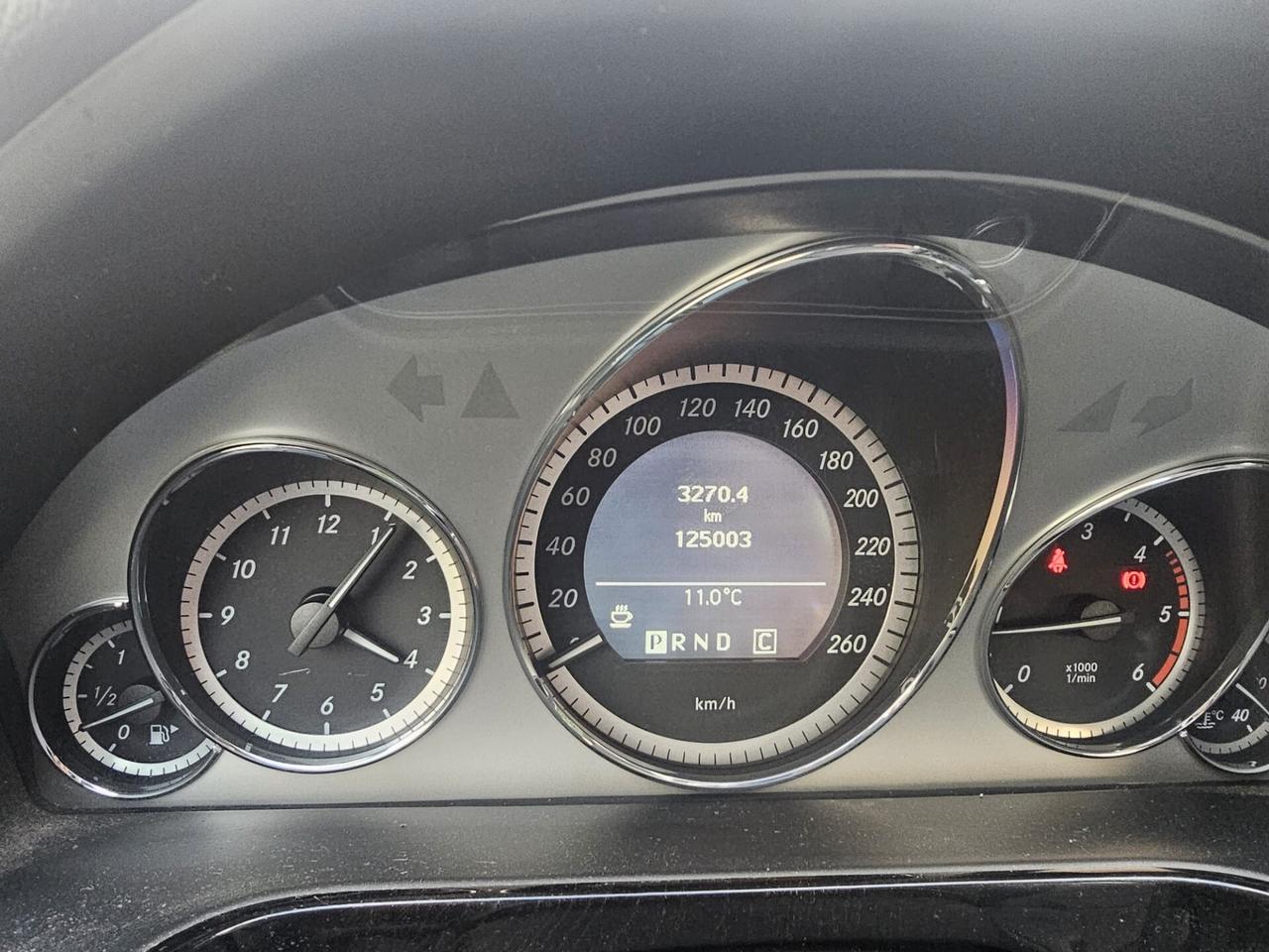 Mercedes-benz E 220 AVANTGARDE AMG