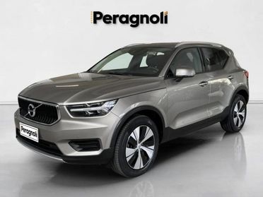VOLVO XC40 T3 MOMENTUM PRO AUTOMATICA