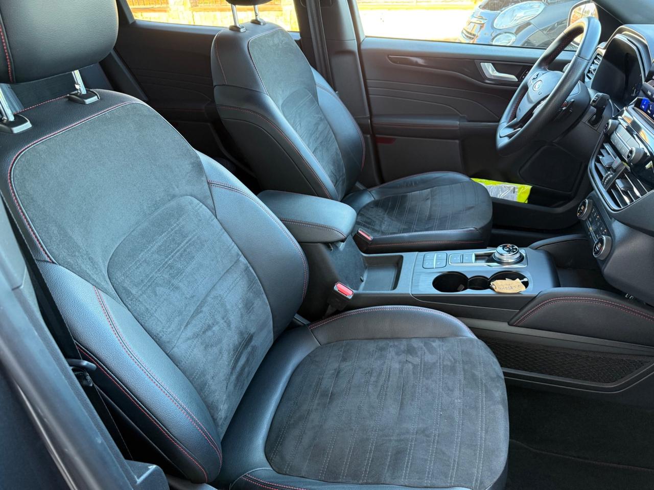 Ford Kuga 1.5 120 CV ST-Line X 2022 leggi descrizione