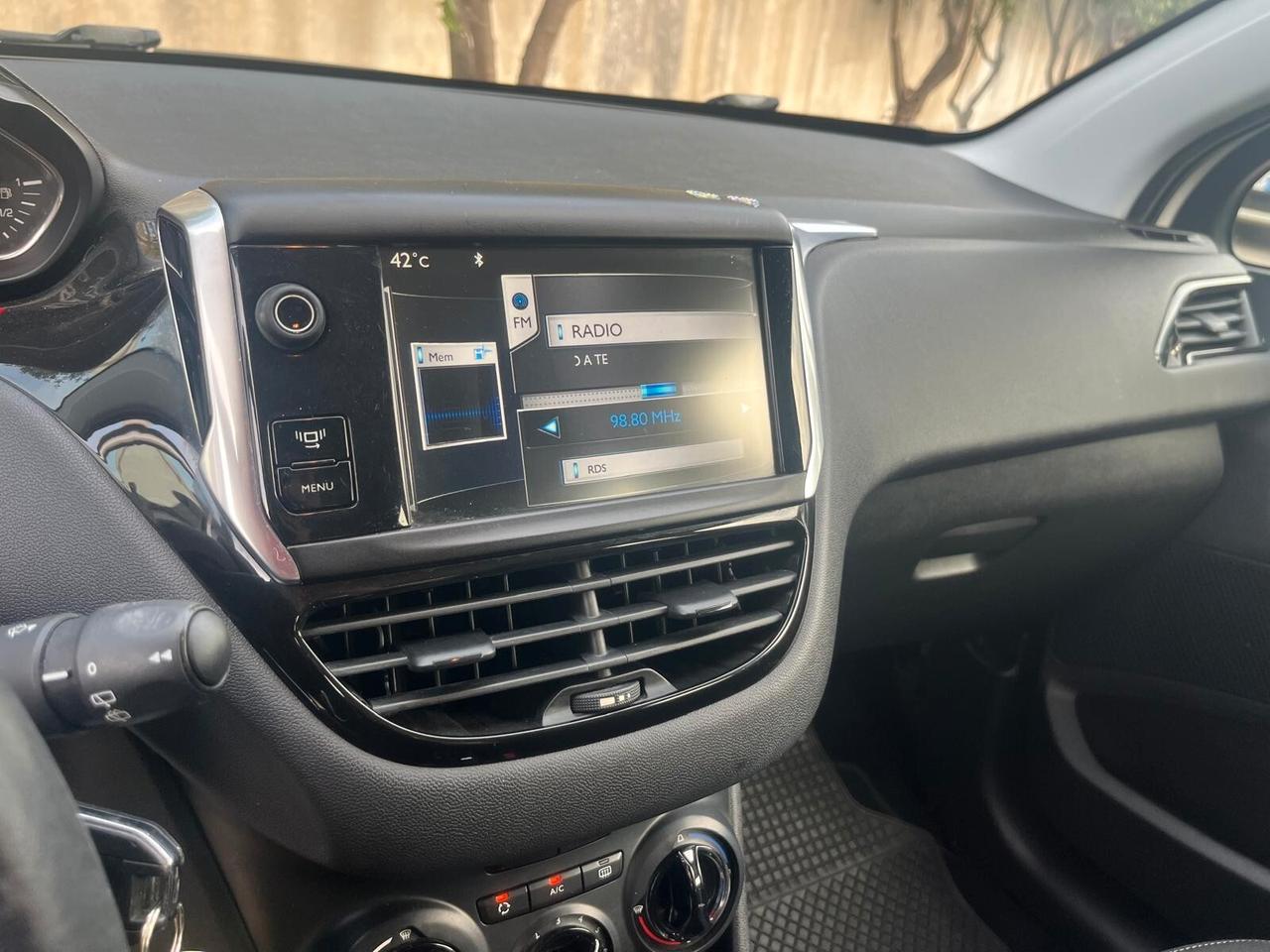 Peugeot 208 1.4 HDi 68cv Allure NEOPATENTATI
