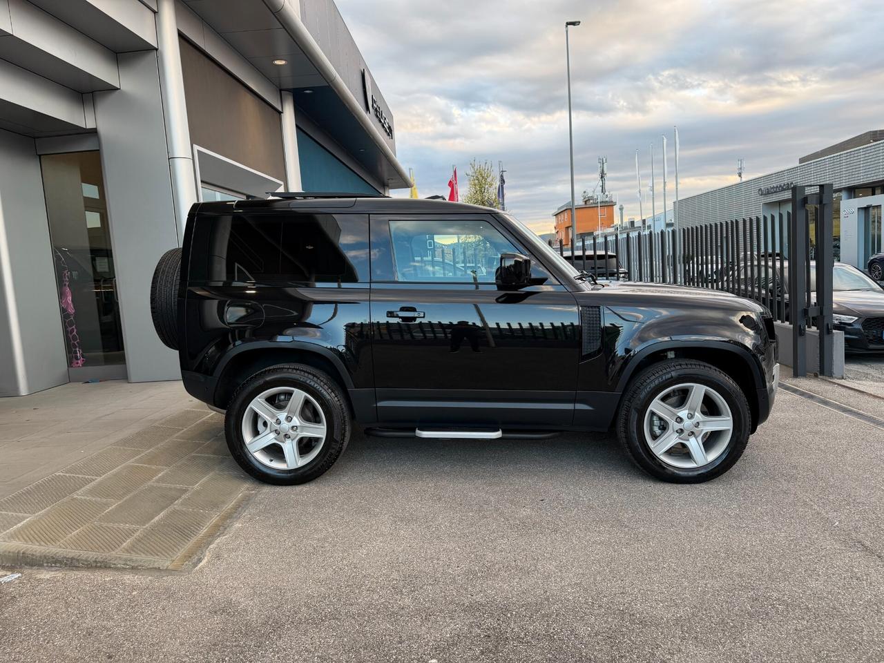 Land Rover Defender 90 3.0D I6 200 CV AWD SE TETTO APRIBILE