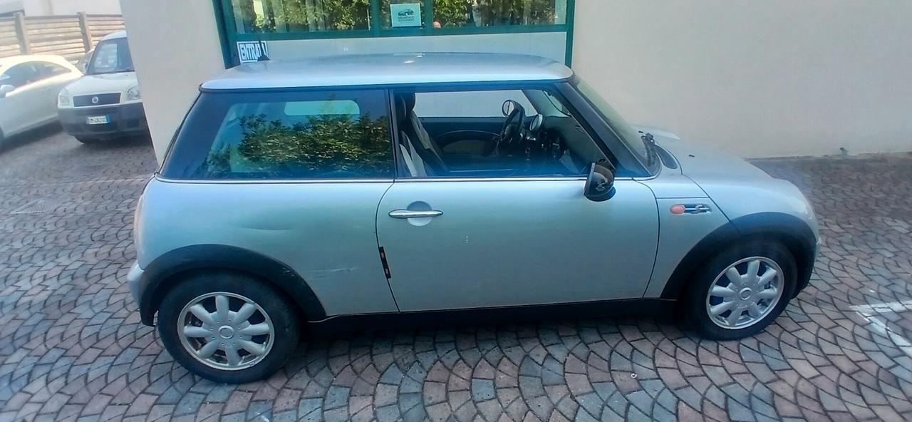 Mini One benzina pochi km neopatentati