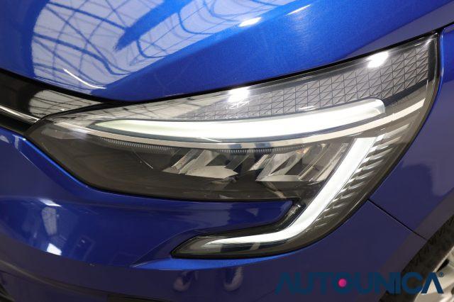 RENAULT Clio FULL HYBRID E-TECH 140 CV AUTOMATICA