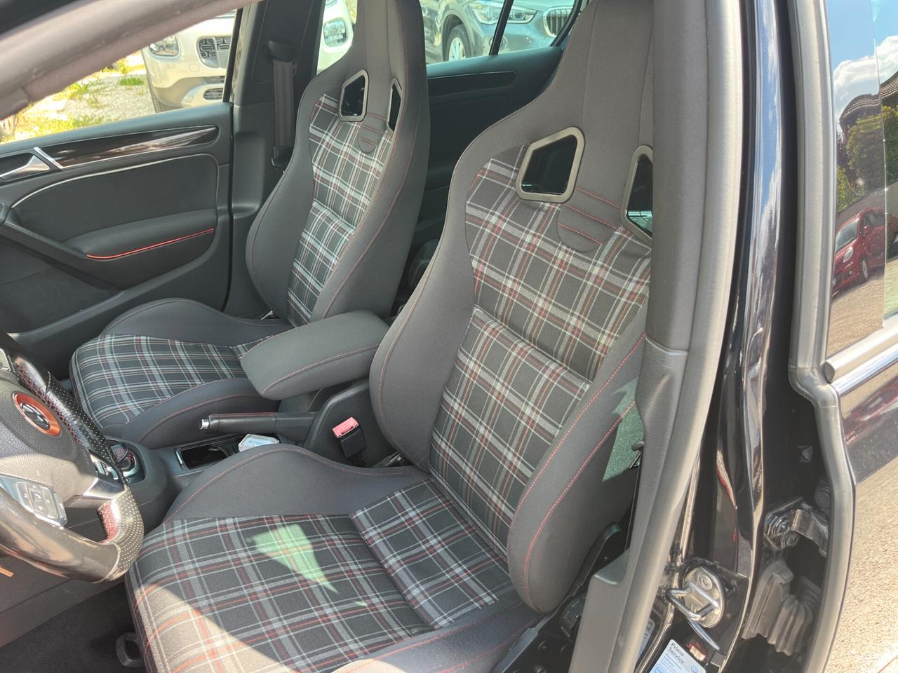 Volkswagen Golf GTI 2.0 TSI DSG 5p.