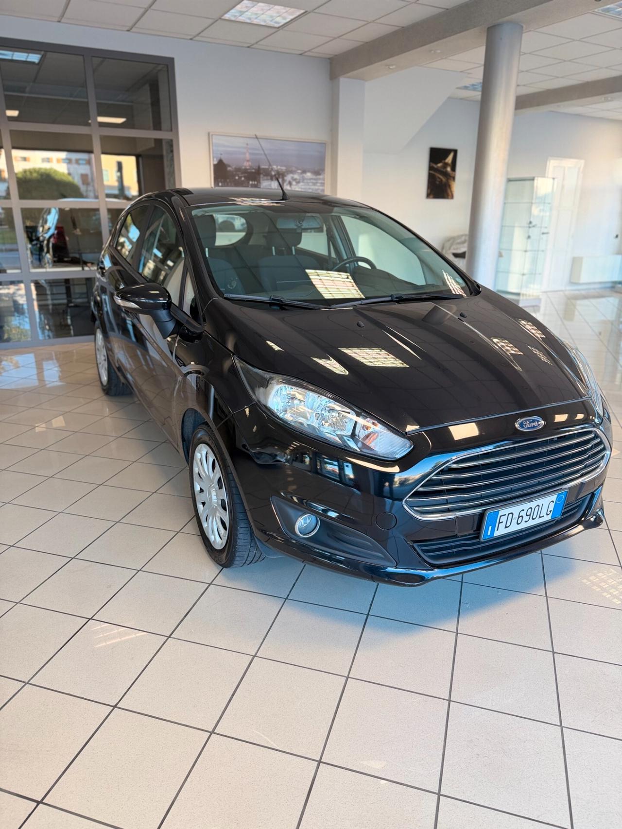 Ford Fiesta 1.5 TDCi 75CV 5 porte Black & White Edition